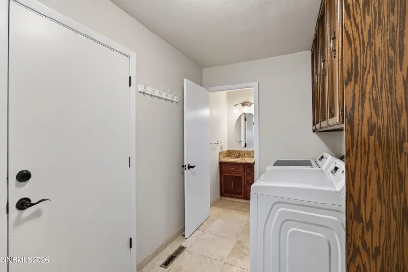 1586 Wildrose, Minden, Nevada 89423, 4 Bedrooms Bedrooms, ,3 BathroomsBathrooms,Residential,Residential,Wildrose,0,260010599