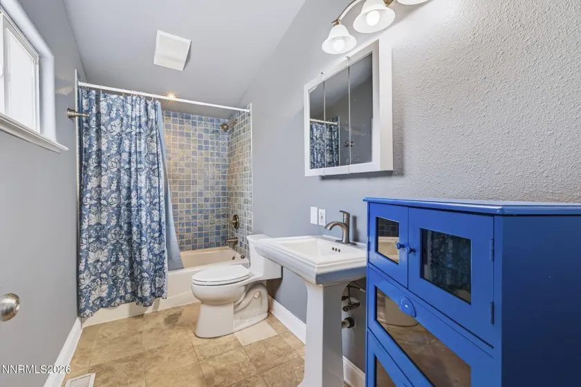 1274 Kingston, Gardnerville, Nevada 89460, 3 Bedrooms Bedrooms, ,2 BathroomsBathrooms,Residential,Residential,Kingston,0,260010608
