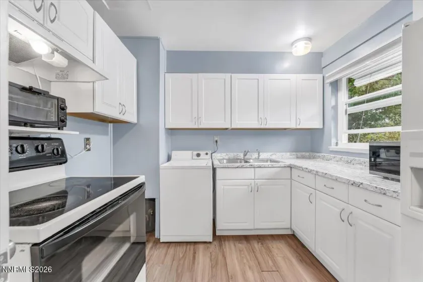 1890 Bonneville, Reno, Nevada 89503, 3 Bedrooms Bedrooms, ,1 BathroomBathrooms,Residential,Residential,Bonneville,0,260010609