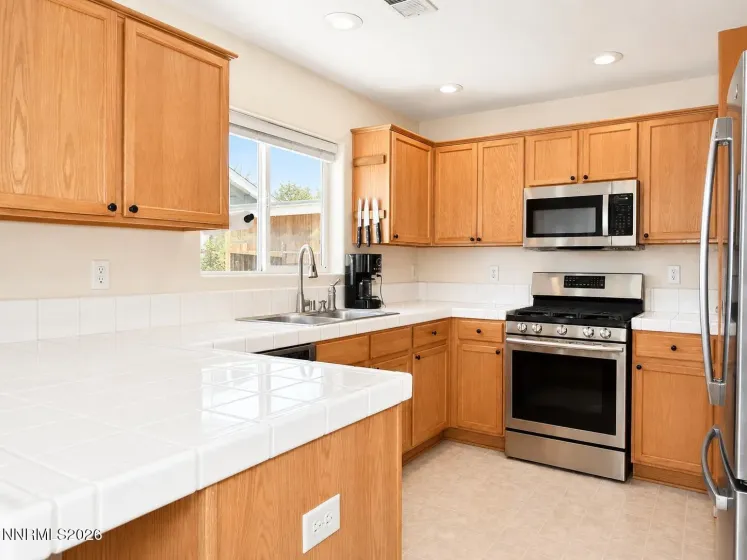 1402 Sugar Maple, Gardnerville, Nevada 89410, 4 Bedrooms Bedrooms, ,3 BathroomsBathrooms,Residential,Residential,Sugar Maple,0,260010611
