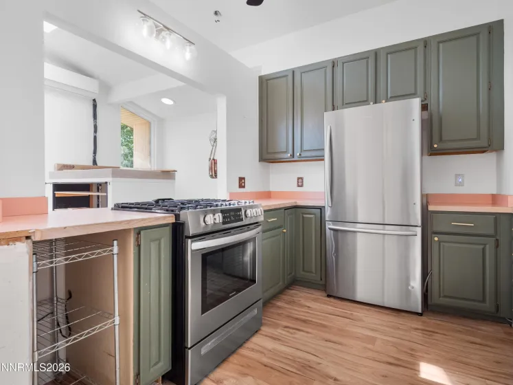 628 Highland, Carson City, Nevada 89703, 3 Bedrooms Bedrooms, ,2 BathroomsBathrooms,Residential,Residential,Highland,0,260010612