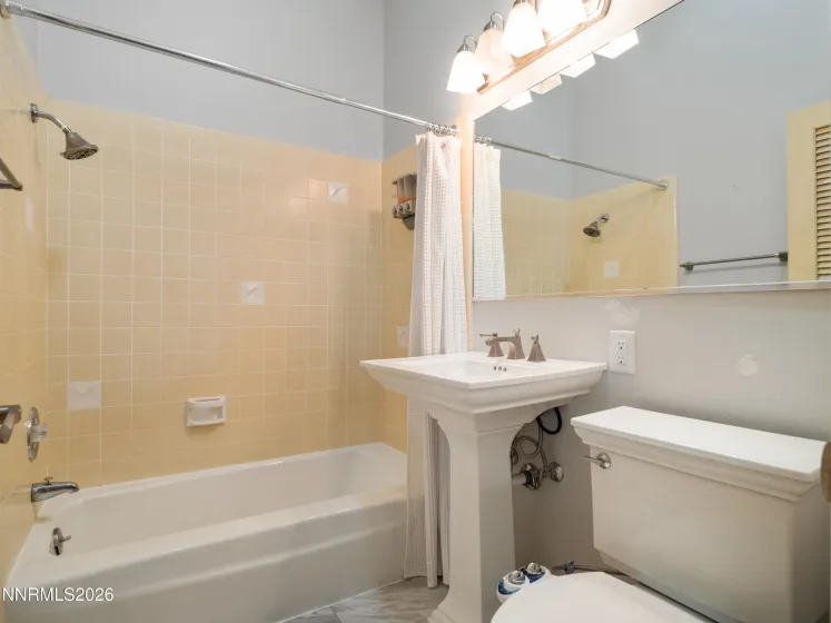 628 Highland, Carson City, Nevada 89703, 3 Bedrooms Bedrooms, ,2 BathroomsBathrooms,Residential,Residential,Highland,0,260010612