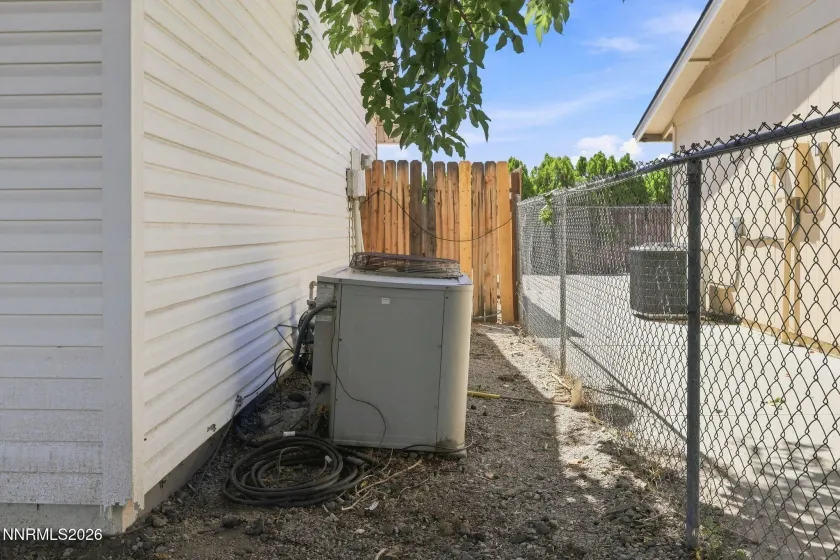 937 Camino Real, Sparks, Nevada 89434, 4 Bedrooms Bedrooms, ,2 BathroomsBathrooms,Residential,Residential,Camino Real,0,260010619
