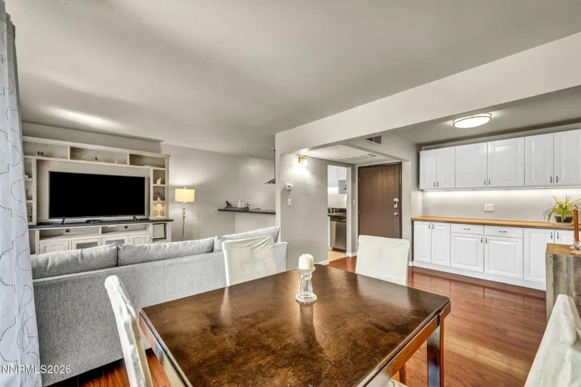 2955 Lakeside, Reno, Nevada 89509, 1 Bedroom Bedrooms, ,1 BathroomBathrooms,Residential,Residential,Lakeside,0,260010620