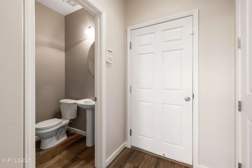 9294 Lone Wolf, Reno, Nevada 89506, 3 Bedrooms Bedrooms, ,3 BathroomsBathrooms,Residential,Residential,Lone Wolf,0,260010624