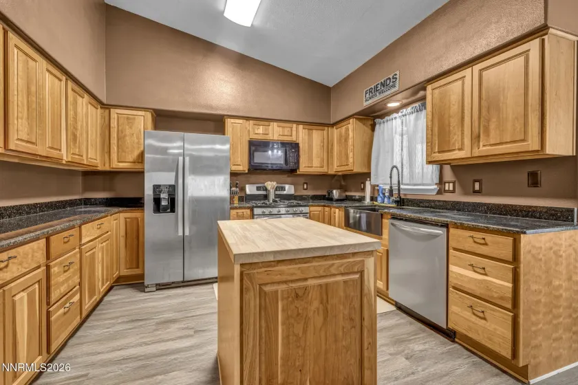 185 Henley, Fallon, Nevada 89406, 3 Bedrooms Bedrooms, ,2 BathroomsBathrooms,Residential,Residential,Henley,0,260010627