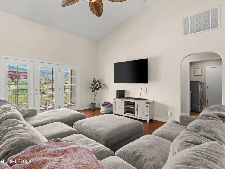 60 Horseshoe, Reno, Nevada 89508, 3 Bedrooms Bedrooms, ,2 BathroomsBathrooms,Residential,Residential,Horseshoe,0,260010628
