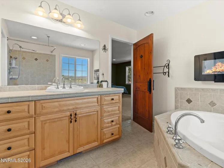 60 Horseshoe, Reno, Nevada 89508, 3 Bedrooms Bedrooms, ,2 BathroomsBathrooms,Residential,Residential,Horseshoe,0,260010628