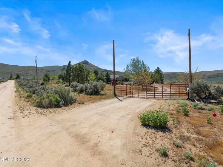 60 Horseshoe, Reno, Nevada 89508, 3 Bedrooms Bedrooms, ,2 BathroomsBathrooms,Residential,Residential,Horseshoe,0,260010628