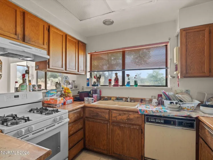 4190 Conte, Carson City, Nevada 89701, 6 Bedrooms Bedrooms, ,4 BathroomsBathrooms,Residential,Residential,Conte,0,260010629