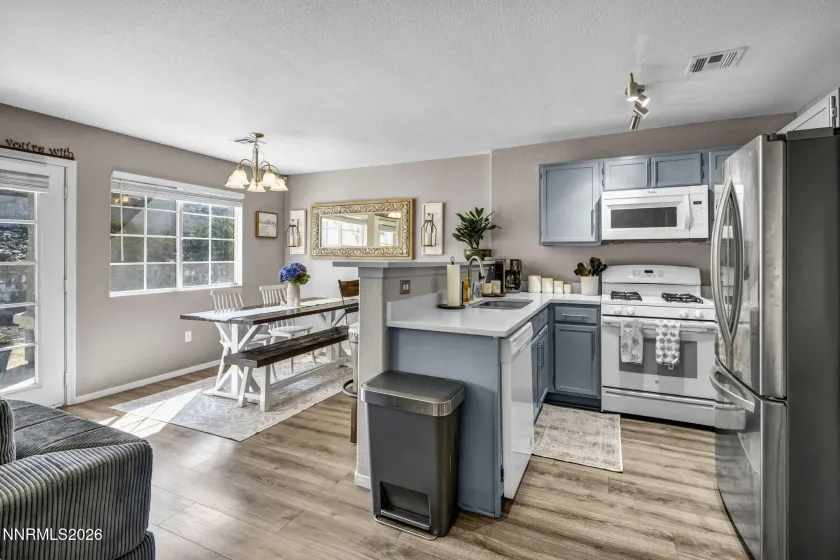 5650 El Paseo, Sparks, Nevada 89436, 2 Bedrooms Bedrooms, ,3 BathroomsBathrooms,Residential,Residential,El Paseo,0,260003436