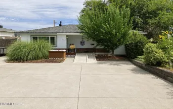 4020 Shinners, Reno, Nevada 89502, 2 Bedrooms Bedrooms, ,2 BathroomsBathrooms,Residential Income,Residential,Shinners,0,260010637