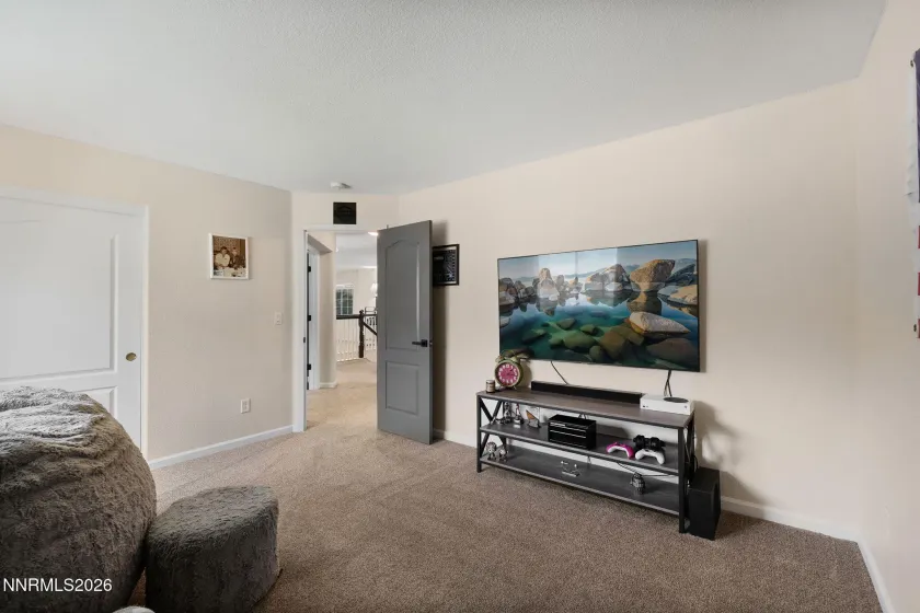 5840 Hidden Valley, Reno, Nevada 89502, 4 Bedrooms Bedrooms, ,3 BathroomsBathrooms,Residential,Residential,Hidden Valley,0,260010639