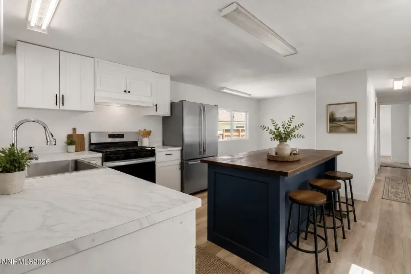 virtually stage kitchen to show potential