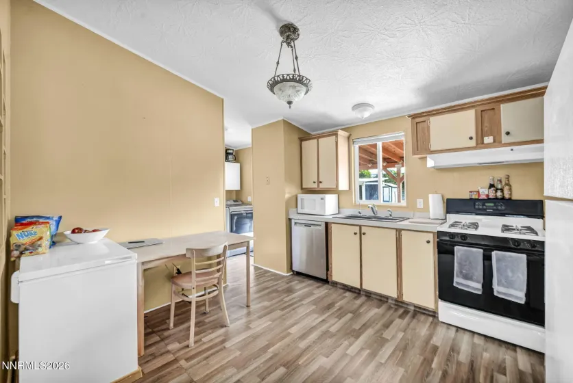 3820 Pershing, Washoe Valley, Nevada 89704, 3 Bedrooms Bedrooms, ,2 BathroomsBathrooms,Residential,Residential,Pershing,0,260010650