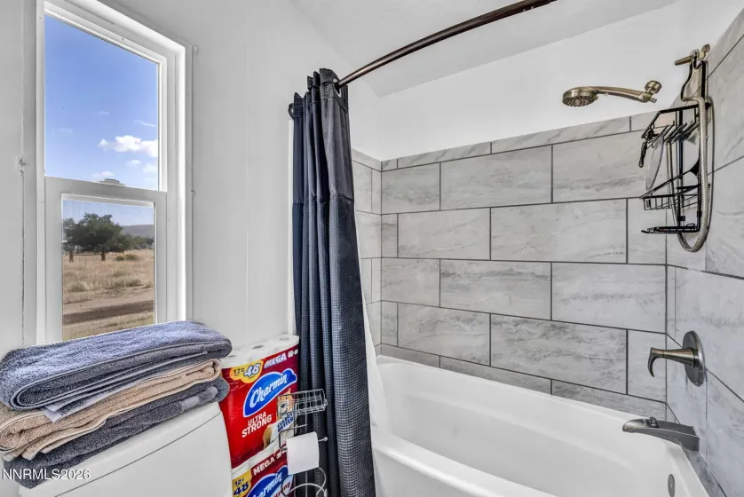 3820 Pershing, Washoe Valley, Nevada 89704, 3 Bedrooms Bedrooms, ,2 BathroomsBathrooms,Residential,Residential,Pershing,0,260010650