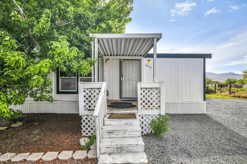 3820 Pershing, Washoe Valley, Nevada 89704, 3 Bedrooms Bedrooms, ,2 BathroomsBathrooms,Residential,Residential,Pershing,0,260010650