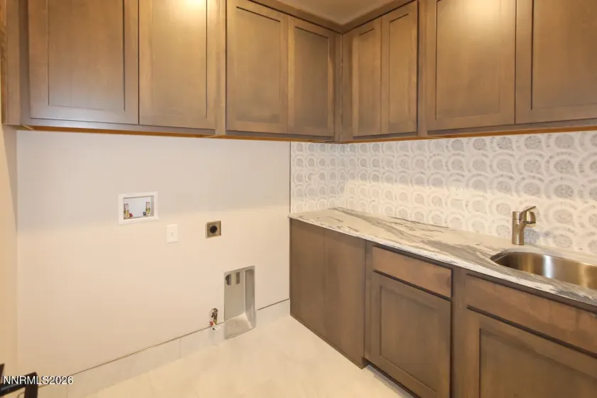 1836 Helman, Gardnerville, Nevada 89410, 3 Bedrooms Bedrooms, ,3 BathroomsBathrooms,Residential,Residential,Helman,0,260010660