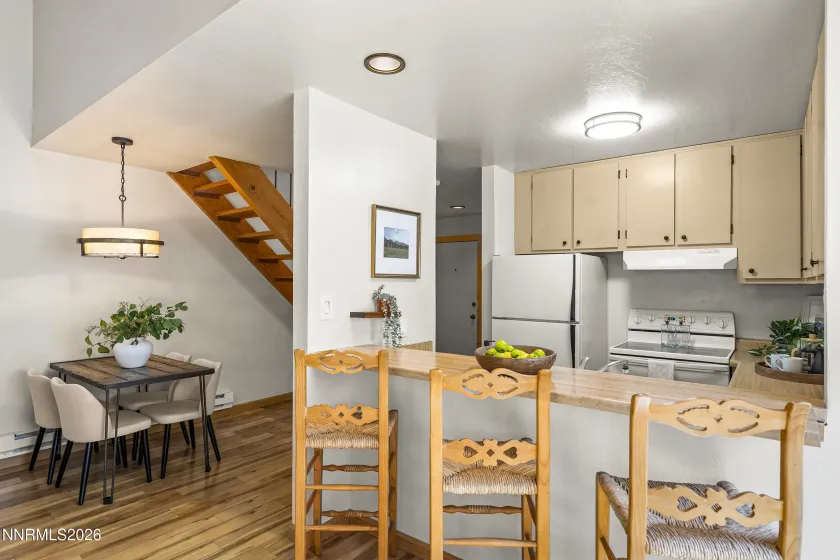807 Alder, Incline Village, Nevada 89451, 2 Bedrooms Bedrooms, ,2 BathroomsBathrooms,Residential,Residential,Alder,0,260010663