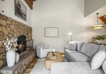 807 Alder, Incline Village, Nevada 89451, 2 Bedrooms Bedrooms, ,2 BathroomsBathrooms,Residential,Residential,Alder,0,260010663