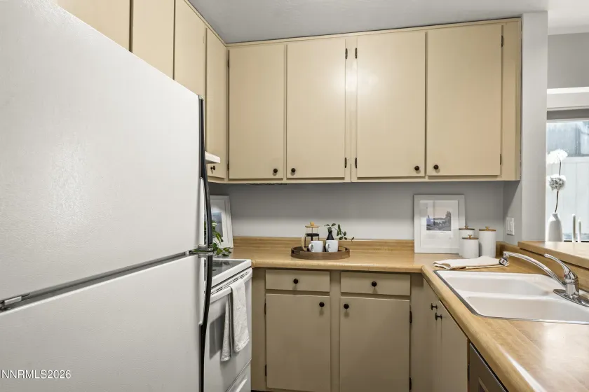 807 Alder, Incline Village, Nevada 89451, 2 Bedrooms Bedrooms, ,2 BathroomsBathrooms,Residential,Residential,Alder,0,260010663