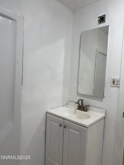 960 Franklin, Lovelock, Nevada 89419, 2 Bedrooms Bedrooms, ,2 BathroomsBathrooms,Residential,Residential,Franklin,0,250054554