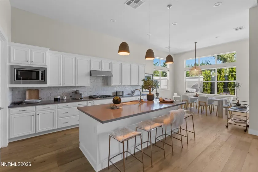 715 Pleasant Oak, Reno, Nevada 89511, 5 Bedrooms Bedrooms, ,6 BathroomsBathrooms,Residential,Residential,Pleasant Oak,0,260002329
