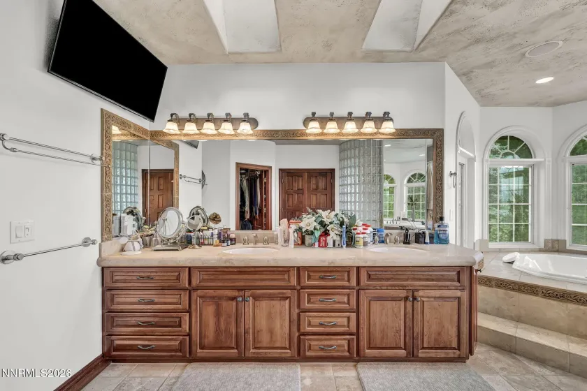 423 Claire, Gardnerville, Nevada 89460, 3 Bedrooms Bedrooms, ,5 BathroomsBathrooms,Residential,Residential,Claire,0,260010671