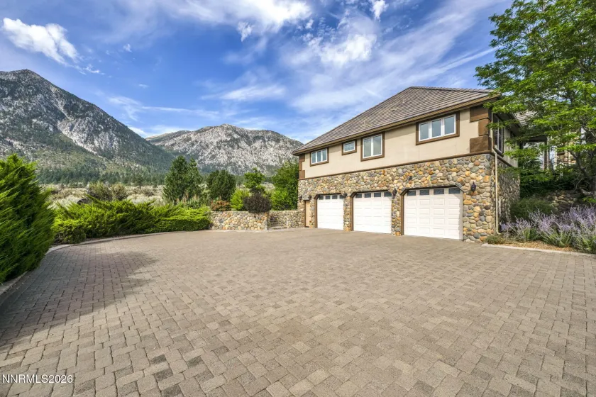 423 Claire, Gardnerville, Nevada 89460, 3 Bedrooms Bedrooms, ,5 BathroomsBathrooms,Residential,Residential,Claire,0,260010671
