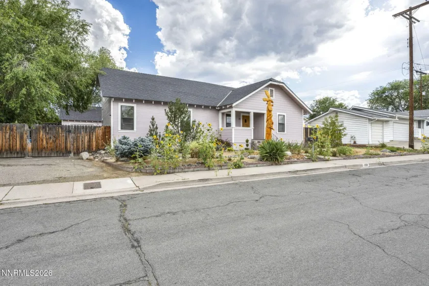 1350 Feather, Reno, Nevada 89509, 3 Bedrooms Bedrooms, ,3 BathroomsBathrooms,Residential,Residential,Feather,0,260010675