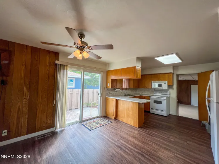 306 California, Yerington, Nevada 89447, 3 Bedrooms Bedrooms, ,2 BathroomsBathrooms,Residential,Residential,California,0,260010676