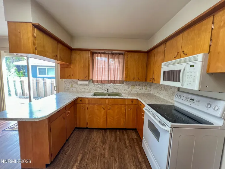 306 California, Yerington, Nevada 89447, 3 Bedrooms Bedrooms, ,2 BathroomsBathrooms,Residential,Residential,California,0,260010676