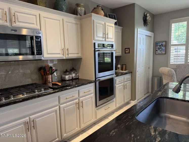 1017 Sierra Vista, Gardnerville, Nevada 89460, 4 Bedrooms Bedrooms, ,3 BathroomsBathrooms,Residential,Residential,Sierra Vista,0,260010678