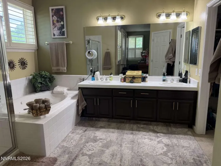 1017 Sierra Vista, Gardnerville, Nevada 89460, 4 Bedrooms Bedrooms, ,3 BathroomsBathrooms,Residential,Residential,Sierra Vista,0,260010678