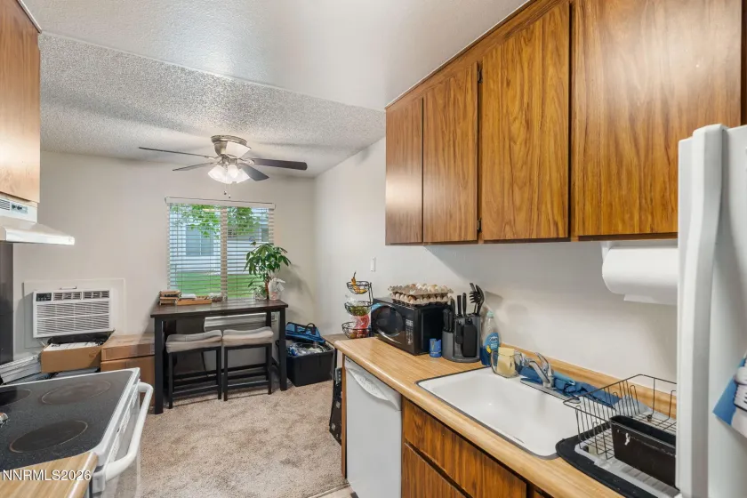 400 Saliman, Carson City, Nevada 89701, 1 Bedroom Bedrooms, ,1 BathroomBathrooms,Residential,Residential,Saliman,0,260010698