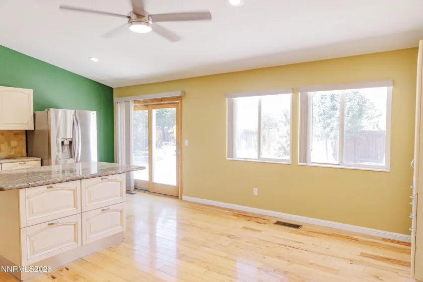 5016 Colina, Sparks, Nevada 89436, 4 Bedrooms Bedrooms, ,2 BathroomsBathrooms,Residential,Residential,Colina,0,260010703
