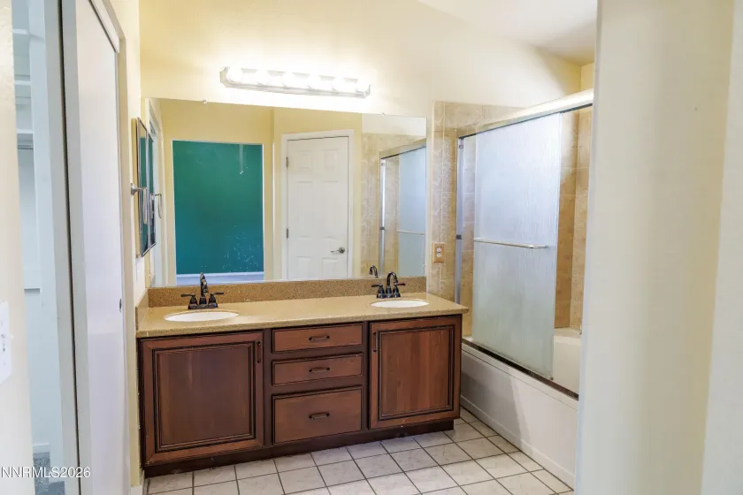 5016 Colina, Sparks, Nevada 89436, 4 Bedrooms Bedrooms, ,2 BathroomsBathrooms,Residential,Residential,Colina,0,260010703