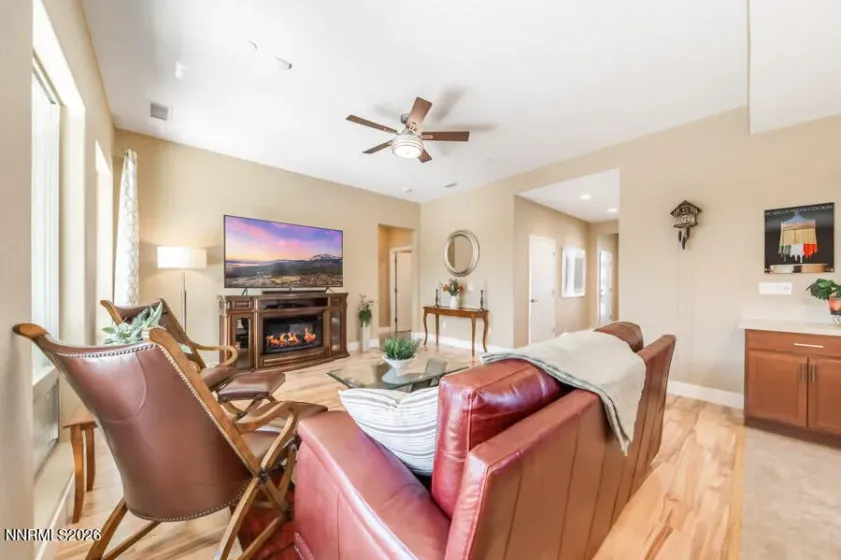 2753 Kimberlite, Sparks, Nevada 89436, 3 Bedrooms Bedrooms, ,2 BathroomsBathrooms,Residential,Residential,Kimberlite,0,260010706