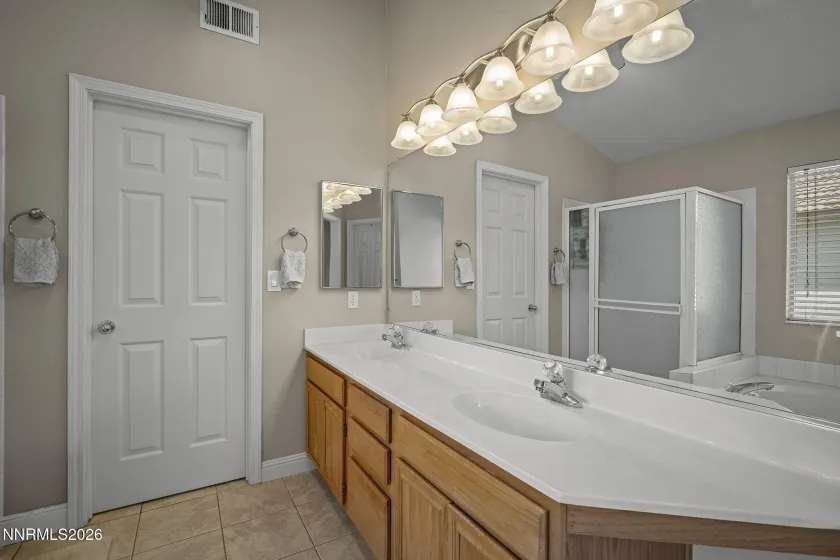 1055 Amico, Sparks, Nevada 89434, 4 Bedrooms Bedrooms, ,3 BathroomsBathrooms,Residential,Residential,Amico,0,260008510