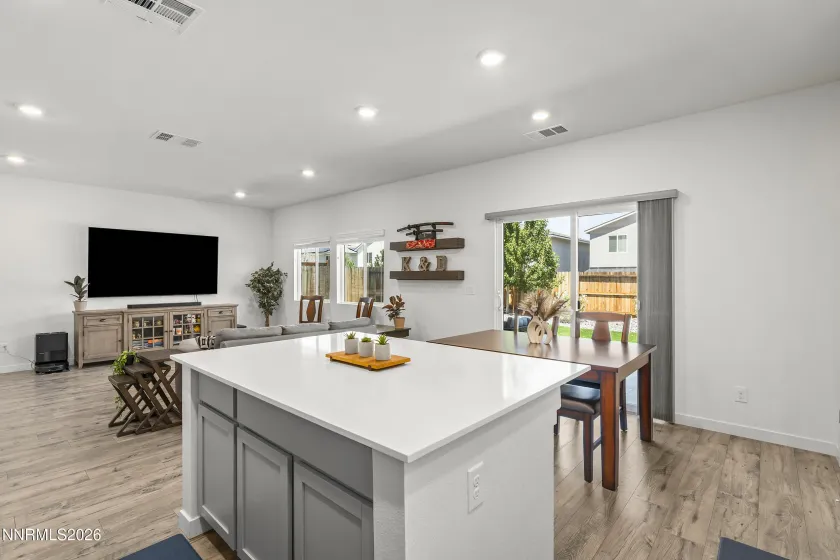 8847 Trifid, Reno, Nevada 89506, 4 Bedrooms Bedrooms, ,3 BathroomsBathrooms,Residential,Residential,Trifid,0,260010717