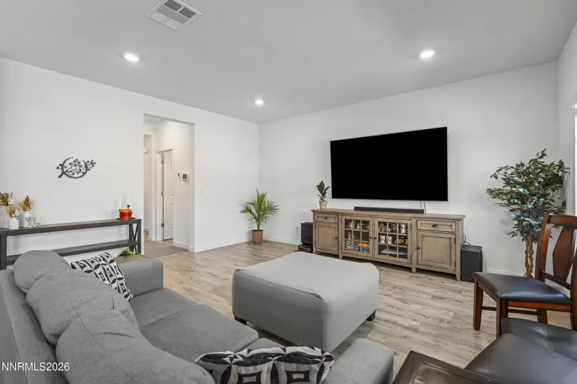 8847 Trifid, Reno, Nevada 89506, 4 Bedrooms Bedrooms, ,3 BathroomsBathrooms,Residential,Residential,Trifid,0,260010717