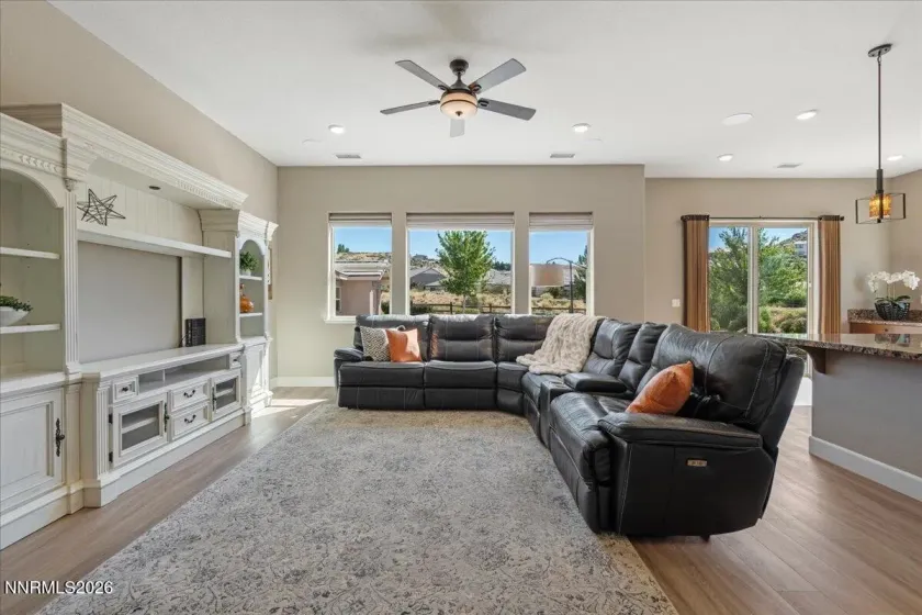 2006 Back Nine, Reno, Nevada 89523, 3 Bedrooms Bedrooms, ,2 BathroomsBathrooms,Residential,Residential,Back Nine,0,260010718
