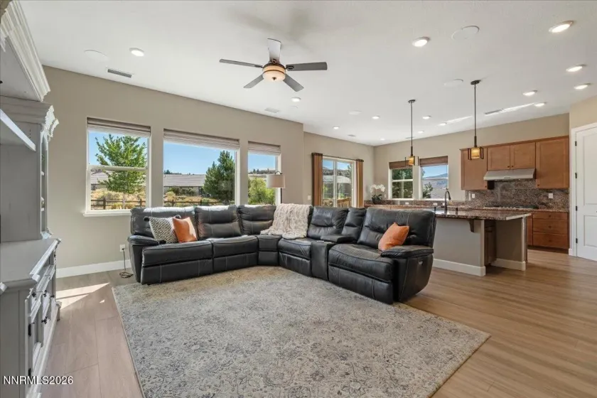 2006 Back Nine, Reno, Nevada 89523, 3 Bedrooms Bedrooms, ,2 BathroomsBathrooms,Residential,Residential,Back Nine,0,260010718