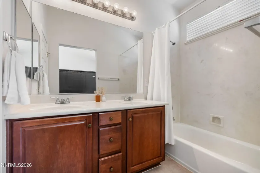 8936 Finnsech, Reno, Nevada 89506, 3 Bedrooms Bedrooms, ,2 BathroomsBathrooms,Residential,Residential,Finnsech,0,260010722