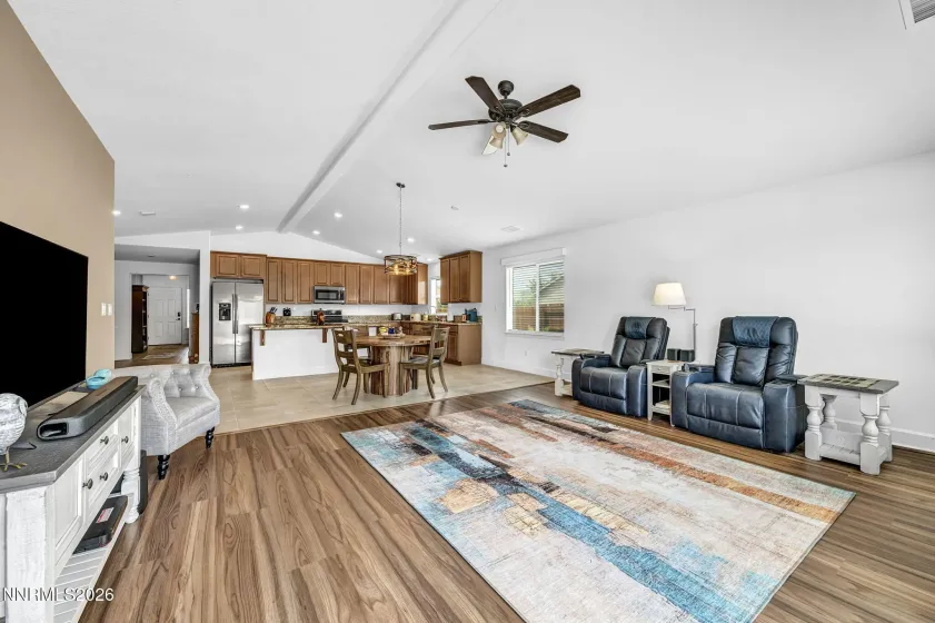 742 Mallard Crest, Sparks, Nevada 89441, 4 Bedrooms Bedrooms, ,2 BathroomsBathrooms,Residential,Residential,Mallard Crest,0,260010726