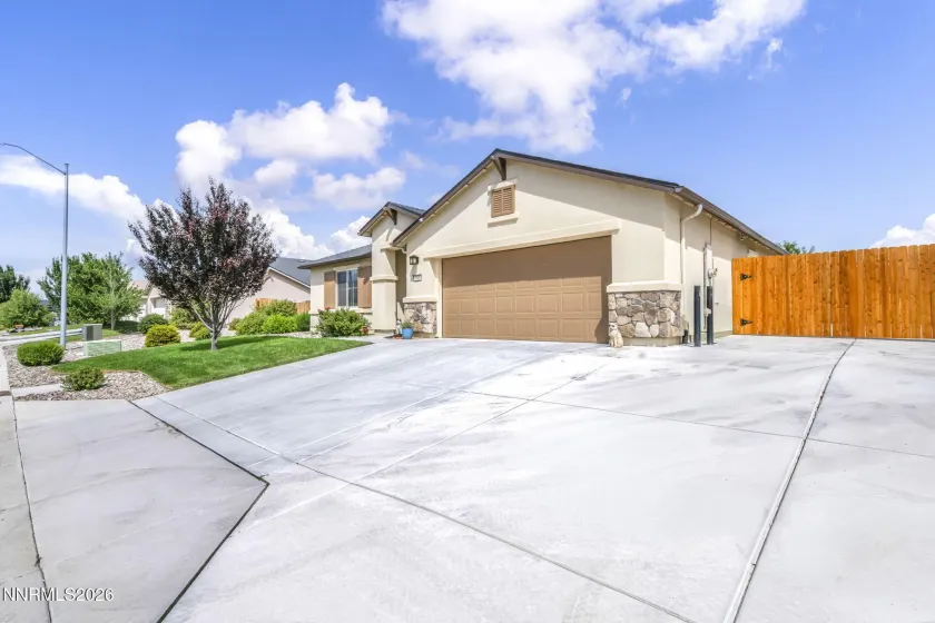 742 Mallard Crest, Sparks, Nevada 89441, 4 Bedrooms Bedrooms, ,2 BathroomsBathrooms,Residential,Residential,Mallard Crest,0,260010726