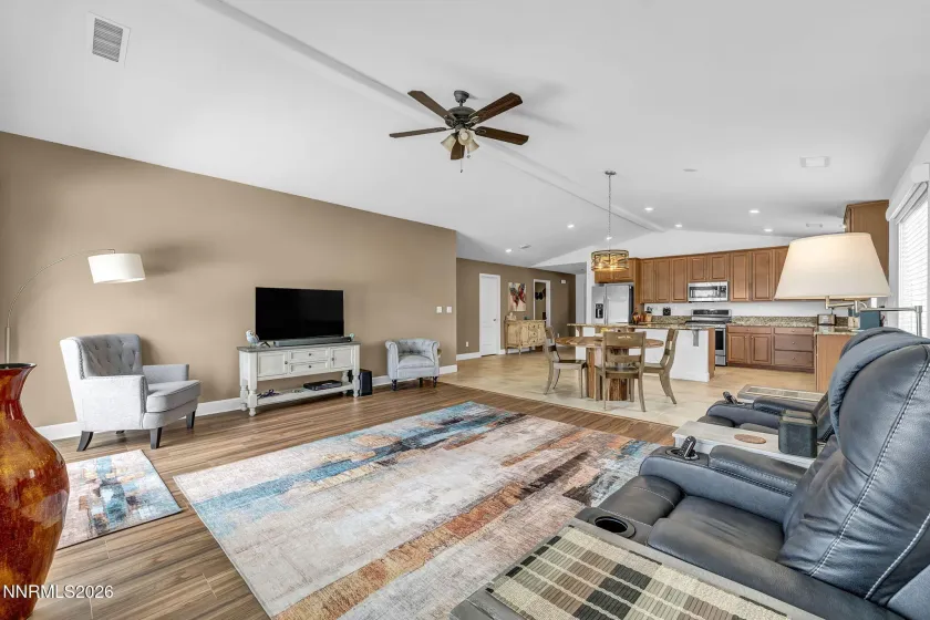 742 Mallard Crest, Sparks, Nevada 89441, 4 Bedrooms Bedrooms, ,2 BathroomsBathrooms,Residential,Residential,Mallard Crest,0,260010726