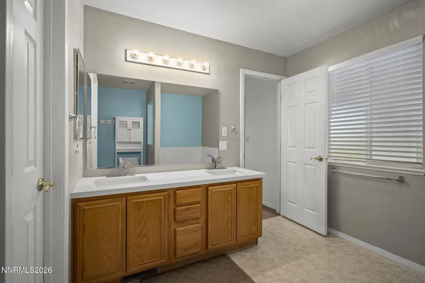 1419 Rosy Finch, Sparks, Nevada 89441, 3 Bedrooms Bedrooms, ,4 BathroomsBathrooms,Residential,Residential,Rosy Finch,0,260010728