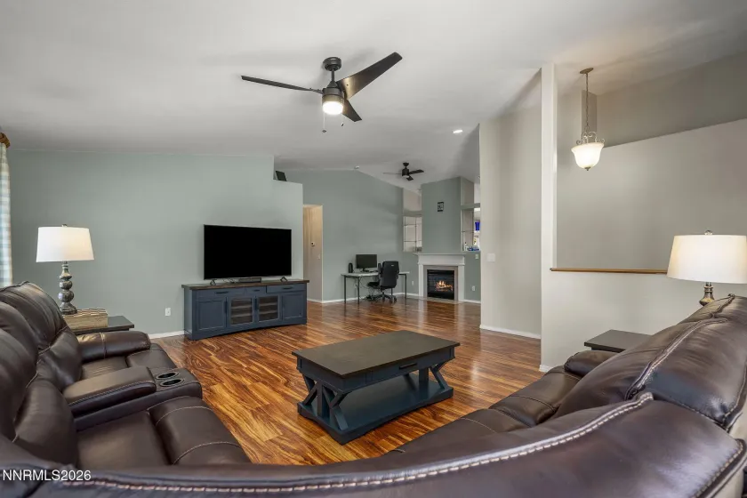 1419 Rosy Finch, Sparks, Nevada 89441, 3 Bedrooms Bedrooms, ,4 BathroomsBathrooms,Residential,Residential,Rosy Finch,0,260010728