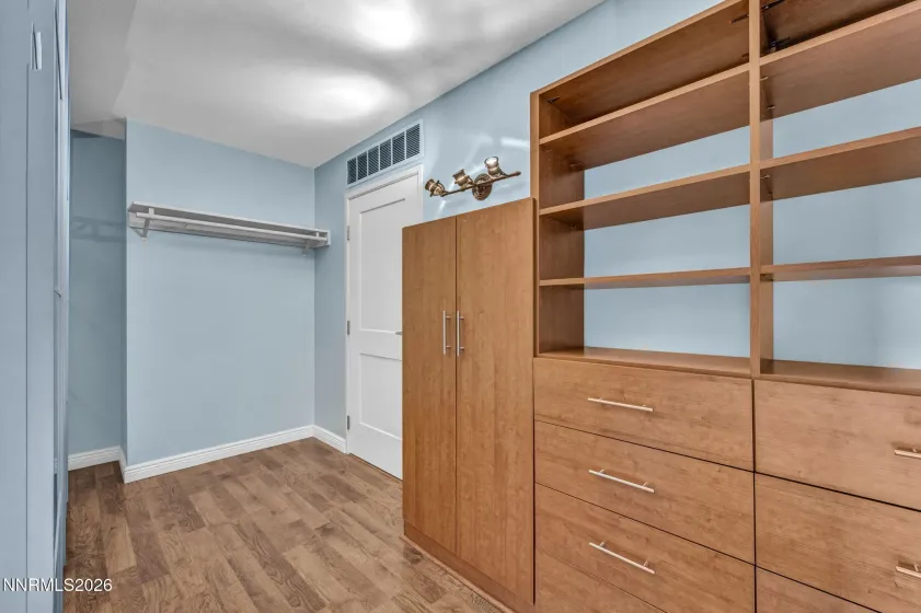 225 Sierra, Reno, Nevada 89501, 1 Bedroom Bedrooms, ,2 BathroomsBathrooms,Residential,Residential,Sierra,0,260010730